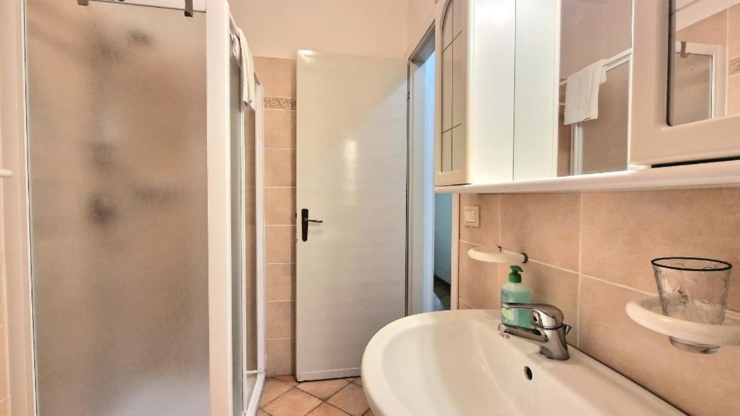Chiara Pool Apartment Bardolino Luaran gambar