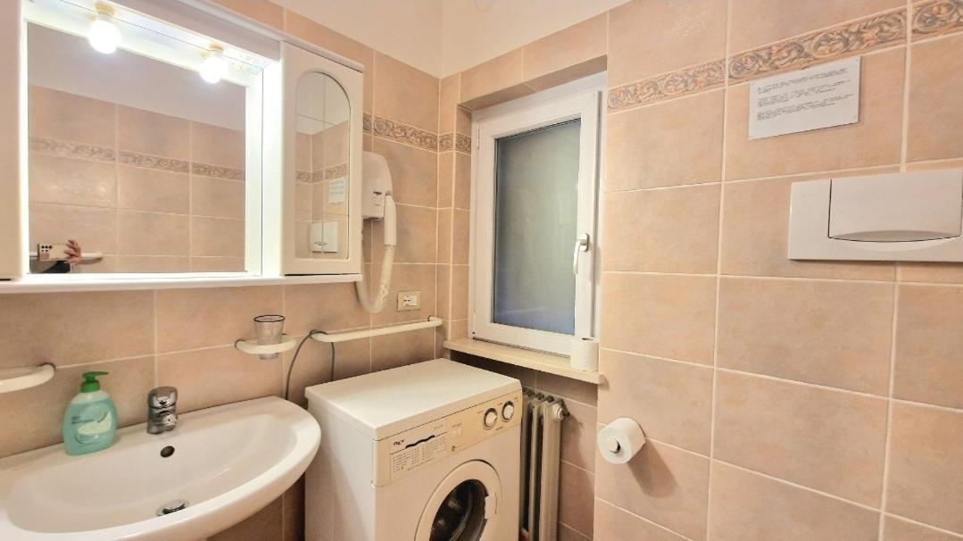 Chiara Pool Apartment Bardolino Luaran gambar